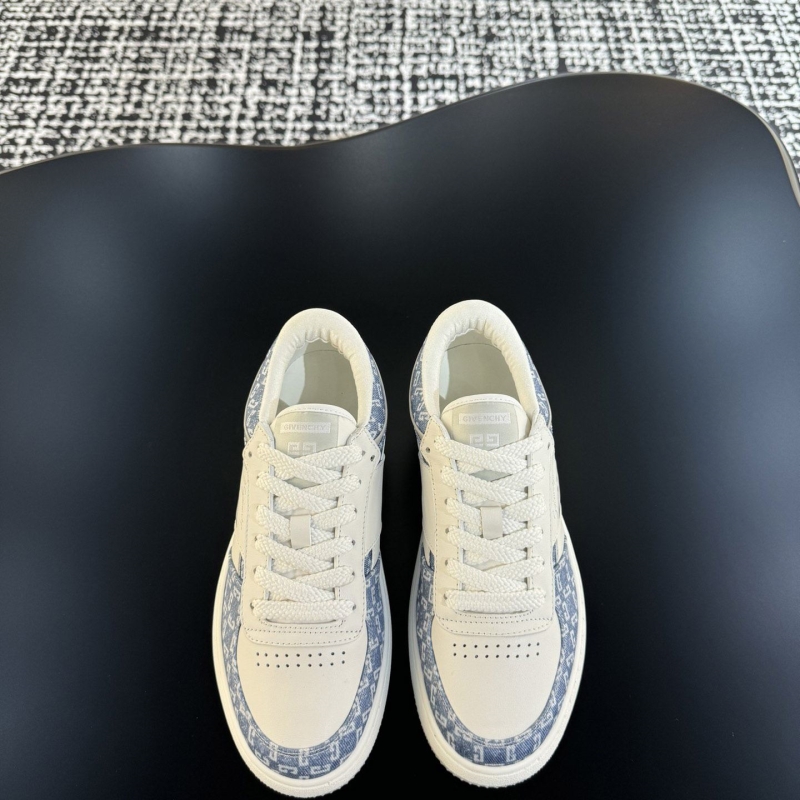 Givenchy Sneakers